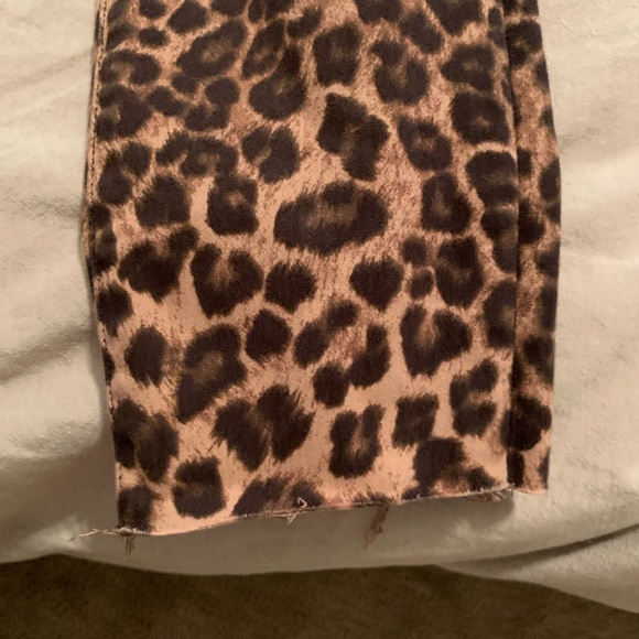 Good American Cheetah print Jeans - Picture 2 of 4